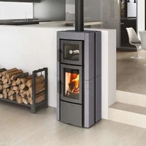 La Nordica ESTER FORNO EVO fatüzelésű kályha (8,2 kW)