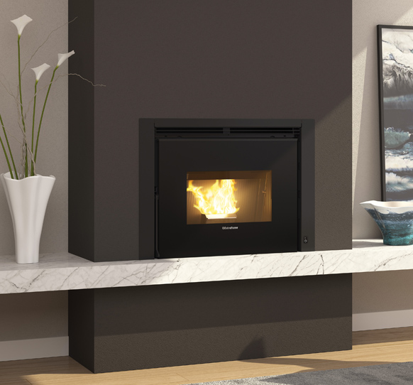 Extraflame COMFORT P70 AIR pellet tüzelésű kandallóbetét (10,0 kW)